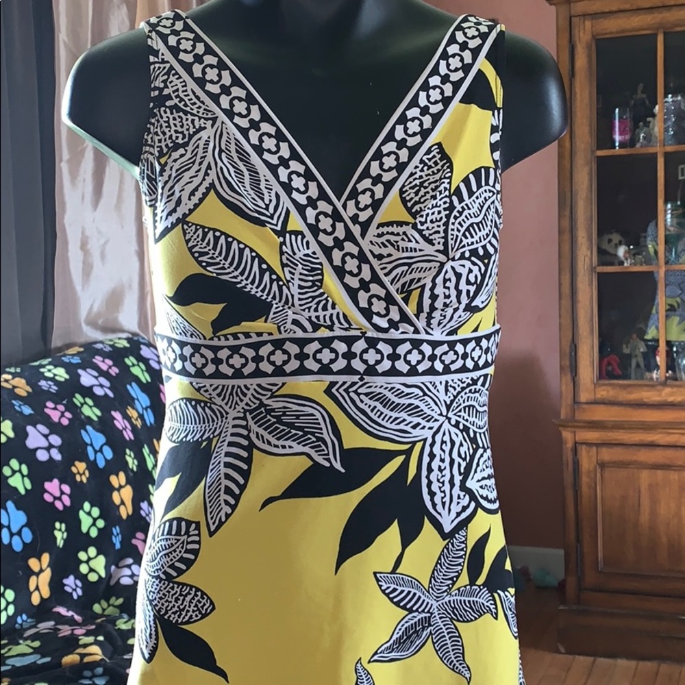 Cache yellow black floral sleeveless top small